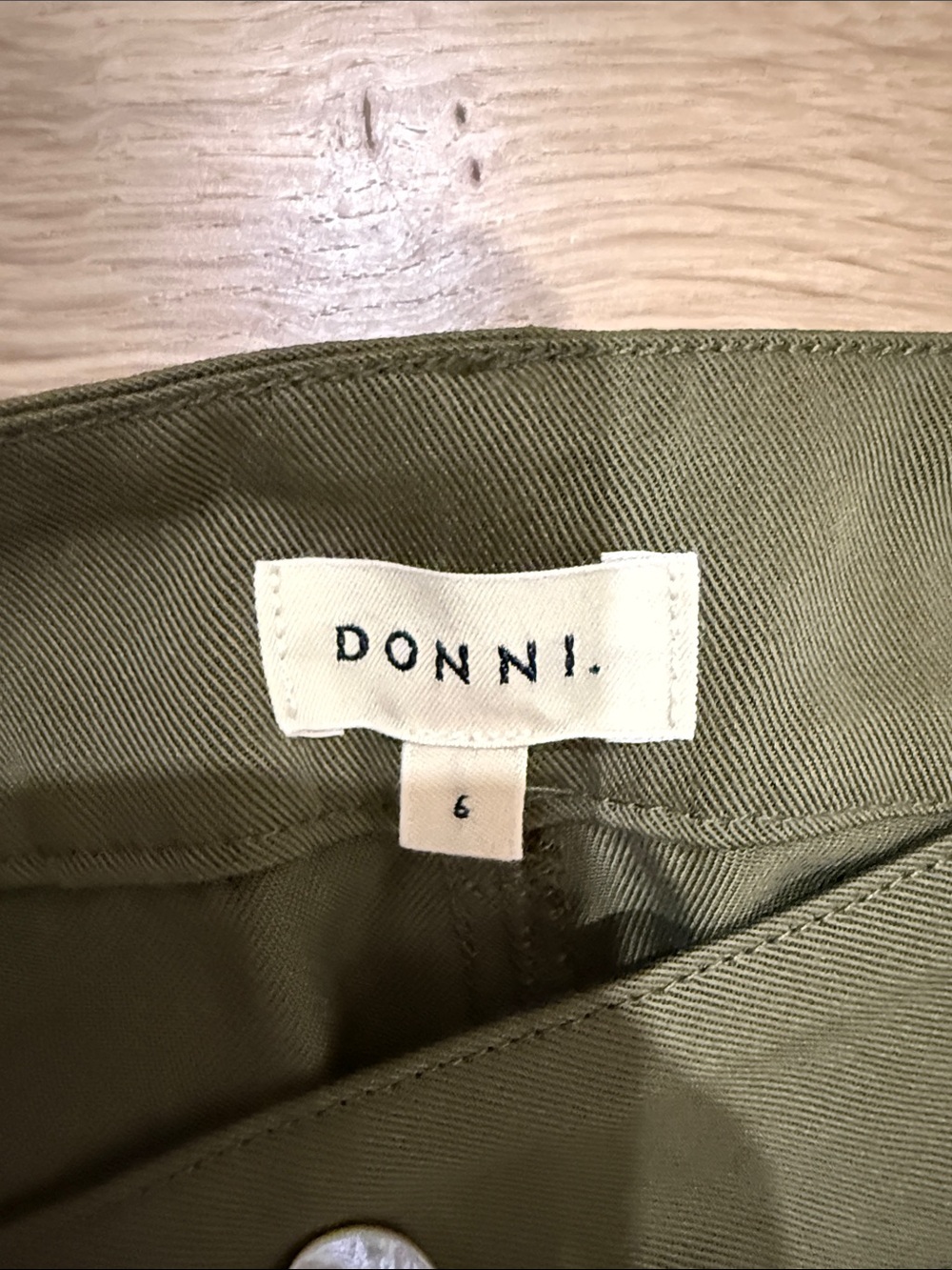 DONNI. Olive Green Women’s Cargo Pants. Never Worn! - Picture 2 of 4